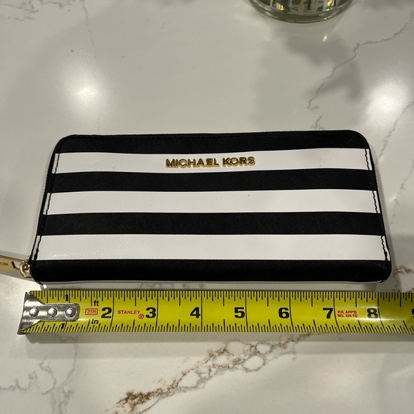 Michael Kors Black and White Striped Clutch Wallet (NEW) - Picture 8 of 9